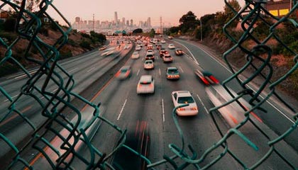 九游网页版官网-瑞·弗兰：全黑队的“防守专家”，每一次关键拦截都帮助球队稳住局面